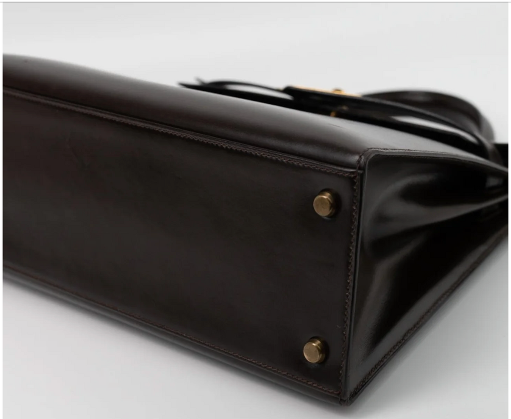 Rent Hermès Kelly 28 Sellier – Chocolate Box Calf Leather – Gold Hardware