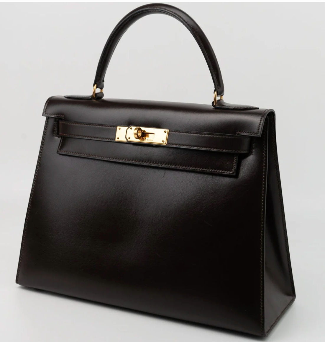 Rent Hermès Kelly 28 Sellier – Chocolate Box Calf Leather – Gold Hardware